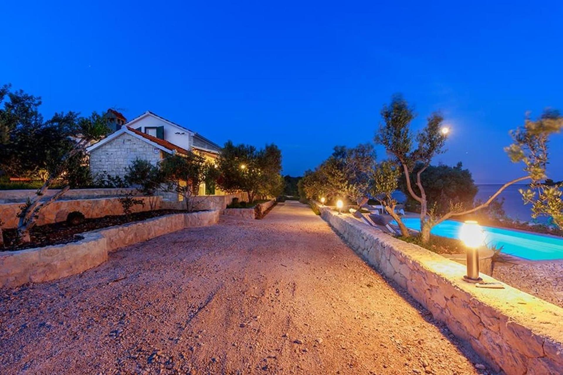 Traditional Dalmatian Stone House By The Sea โอครูกกอร์นญี ภายนอก รูปภาพ